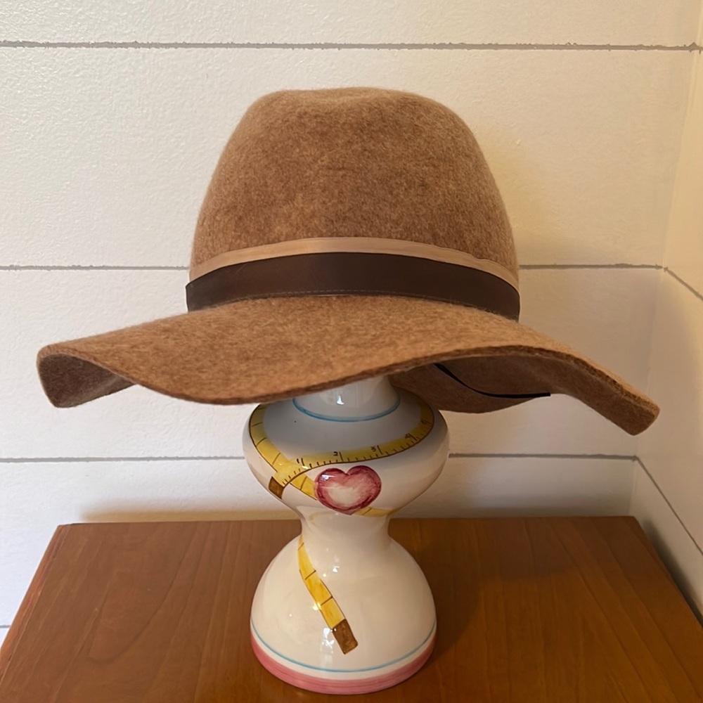 Lucky Brand 100% Wool Hat